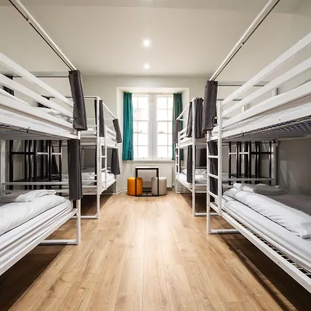 Hostel A&o *