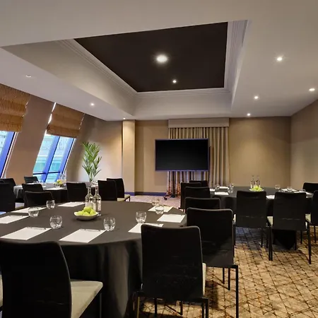 Hotel Marriott Holyrood 4*