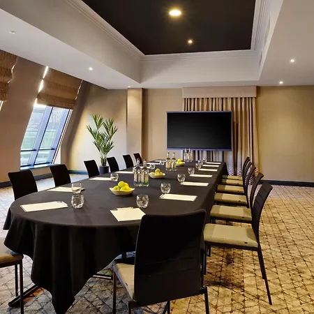 Hotel Marriott Holyrood 4*