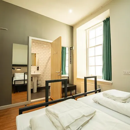A&o Hostel *
