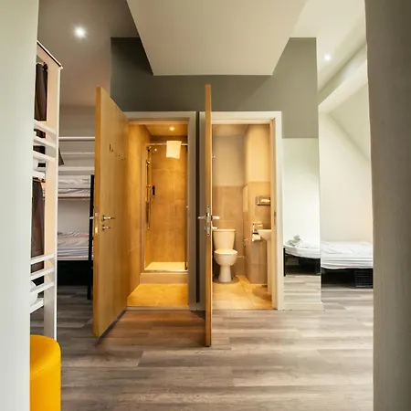 A&o Hostel *