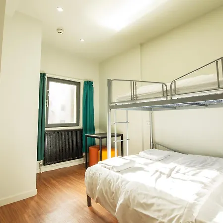 Hostel A&o