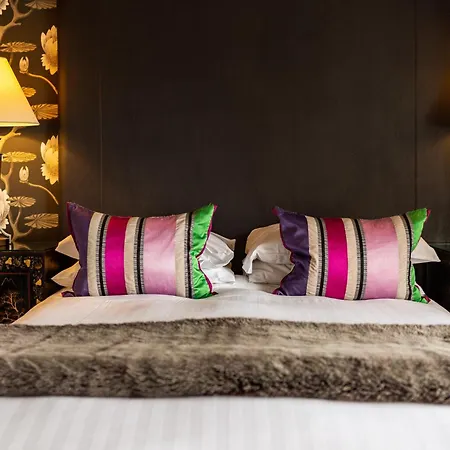Nira Caledonia Hotell