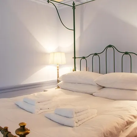 The Pavilion At Lamb's House