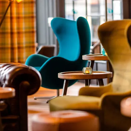 One Edinburgh-royal Hotel 3*