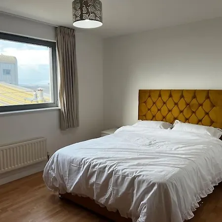 Apartment Spacious Penthouse Edinburgh