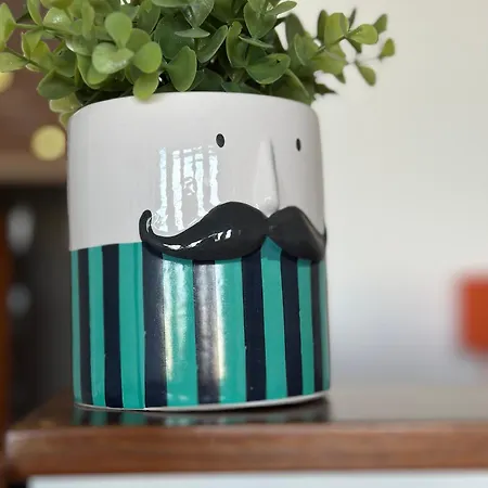 Modern Flat With Views By The Royal Mile * Edinburgh