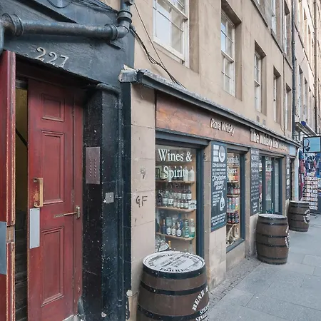 High Street Edinburgh