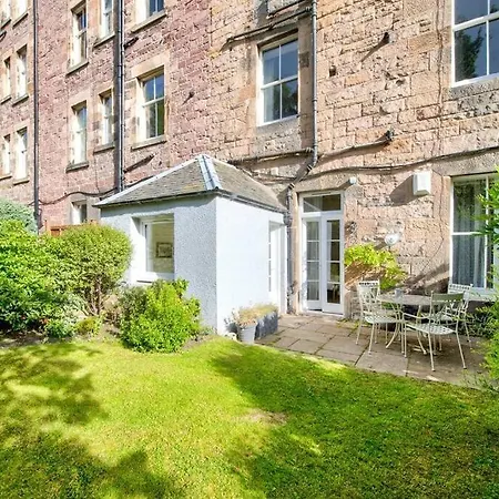 Guestready - Lovely & Overlooking Castle 爱丁堡