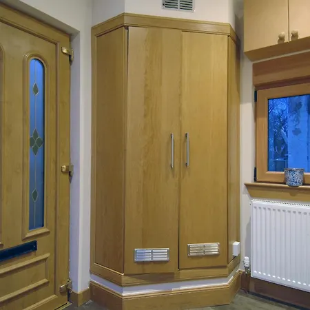 Lejlighed Spacious 3 Bed Townhouse With Parking *