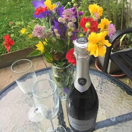 Wardie Garden Apartment Edinburgh
