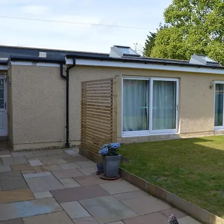 Wardie Garden Apartment Edinburgh