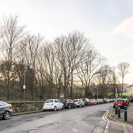 アパート Holyrood Park: Lush & Arty 2 Double Bed Flat