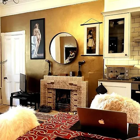 アパート Holyrood Park: Lush & Arty 2 Double Bed Flat *