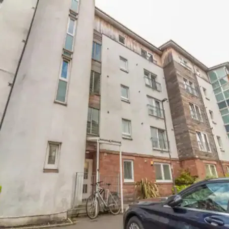 Pass The Keys Lovely 2bedroom Flat With Balcony