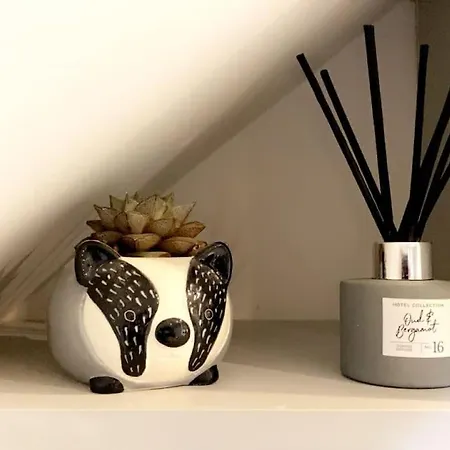 Pied-a-terre *