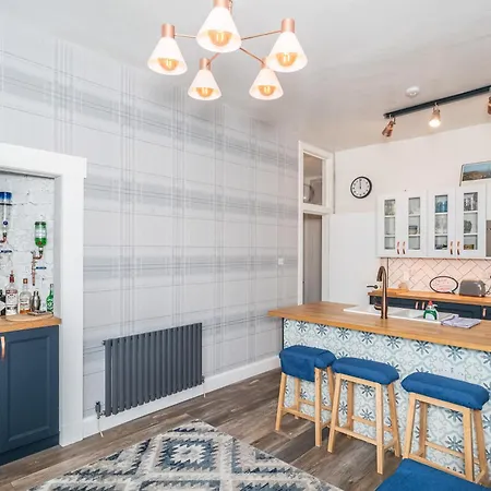 Pass The Keys Trendy Historic Flat Sleeps 4 To 6 Near Leith Shore Edynburg