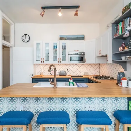 Apartament Pass The Keys Trendy Historic Flat Sleeps 4 To 6 Near Leith Shore
