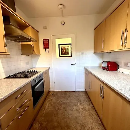Old Town Bolthole. Canongate 2ba Apartment *
