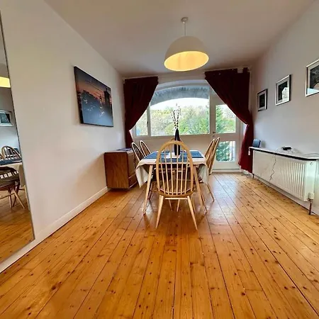 Old Town Bolthole. Canongate 2ba
