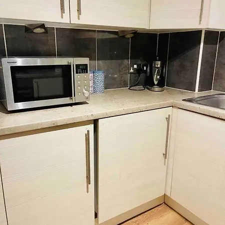 Modern 2 Bedrooms & Two Bathrooms 公寓 爱丁堡