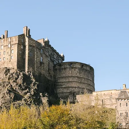 Sonder Royal Garden Aparthotel Edinburgh