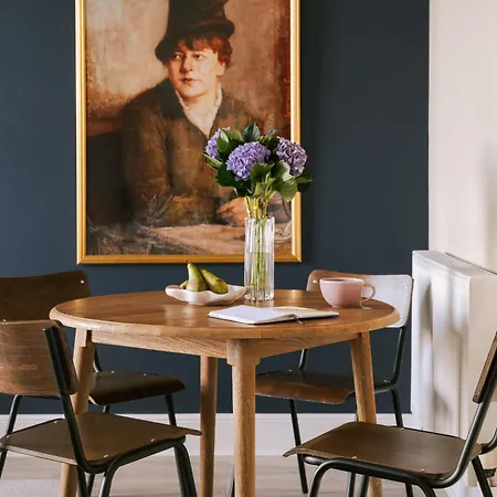 Sonder Royal Garden Aparthotel Edinburgh