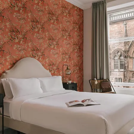 Sonder Royal Garden Aparthotel Edinburgh