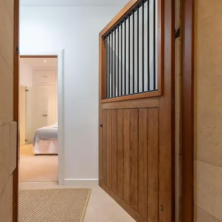 The Converted Stables - A Characterful Mews House