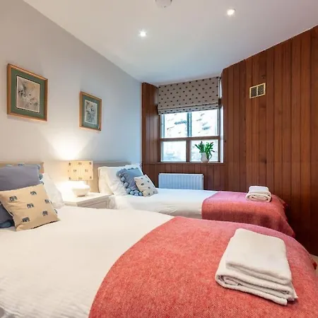Сasa de vacaciones The Converted Stables - A Characterful Mews House *