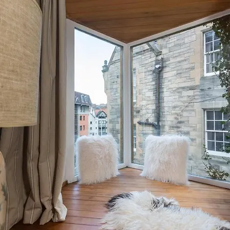 Сasa de vacaciones The Converted Stables - A Characterful Mews House