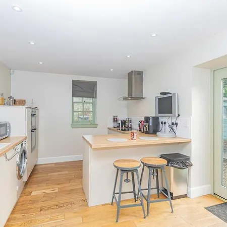 The Gate House - 3 Bed & Parking