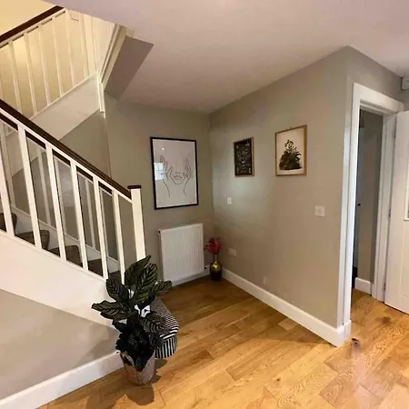 The Gate House - 3 Bed & Parking