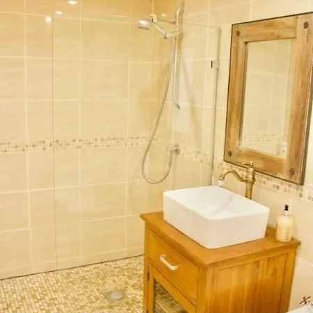 Apartment Arthur St - Spacious 3br House W Parking In Leith Edinburgh