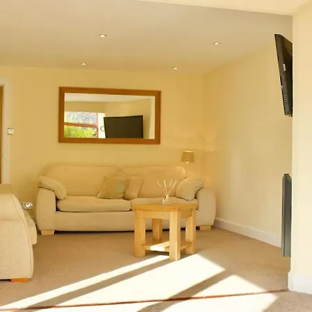 Arthur St - Spacious 3br House W Parking In Leith Edinburgh
