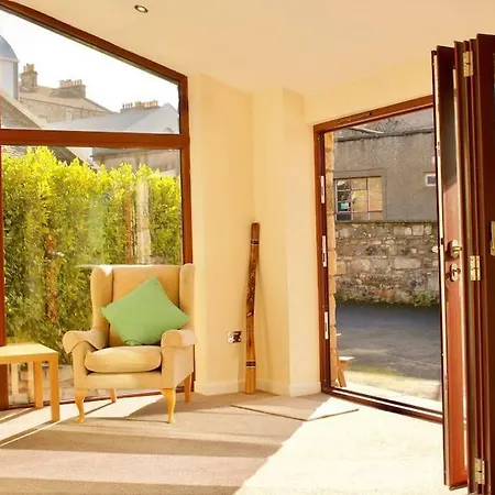 Arthur St - Spacious 3br House W Parking In Leith Apartment Edinburgh