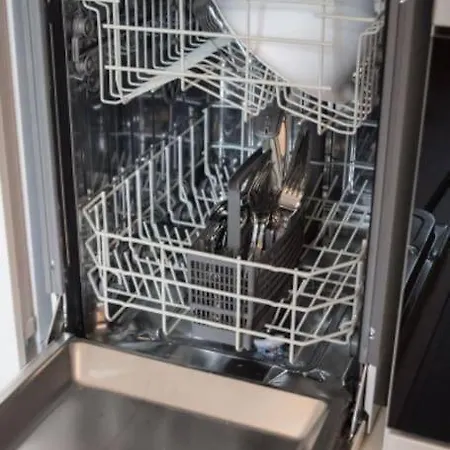 Modern Flat With Views By The Royal Mile *