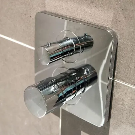 Apartment Modern Flat With Views By The Royal Mile Edinburgh