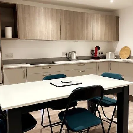 Apartment Lovely 3 Bedroom With Private Garden In Centre Edinburgh