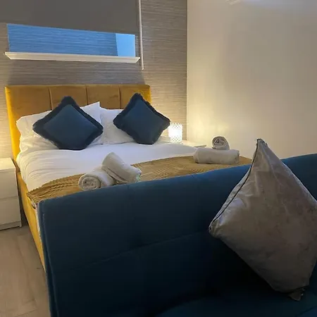Lovely 3 Bedroom With Private Garden In Centre Apartment Edinburgh