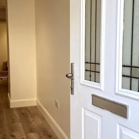 Apartment Lovely 3 Bedroom With Private Garden In Centre *