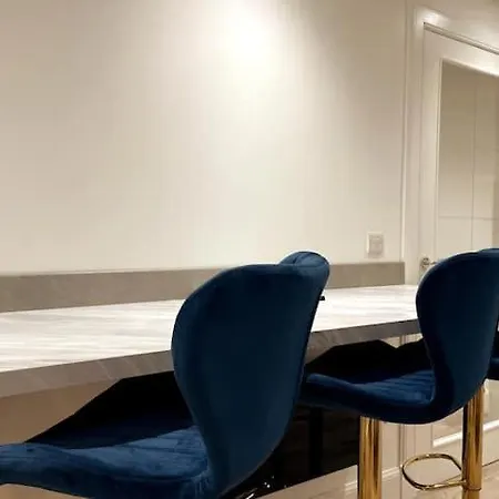 Apartment Lovely 3 Bedroom With Private Garden In Centre Edinburgh