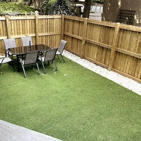Apartment Lovely 3 Bedroom With Private Garden In Centre