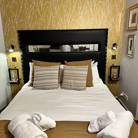 Greyfriars Apartment *