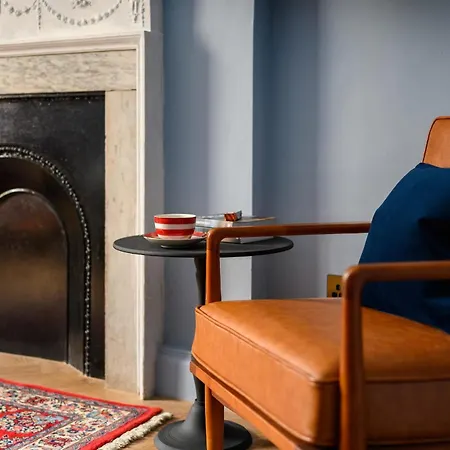 Queen Charlotte エディンバラ