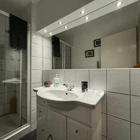 Two Bedroom With Free Side Street Parking 24 אדינבורו