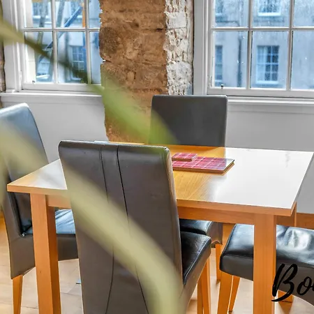 Sentier - Chic 1br-1ba,heart Of Edinburgh, Old Town By Bonjour Residences Διαμέρισμα *