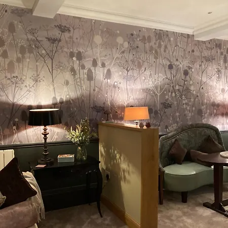 21212 Hotel