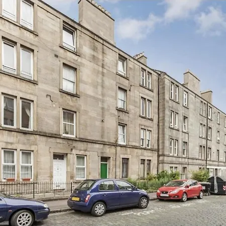 Traveller Award Winner 2024 - With 3 Beds אדינבורו