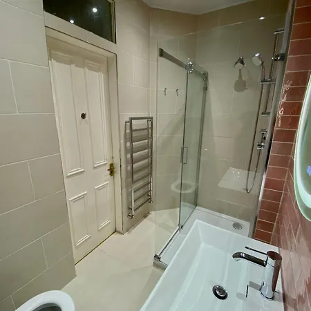 Traveller Award Winner 2024 - With 3 Beds *